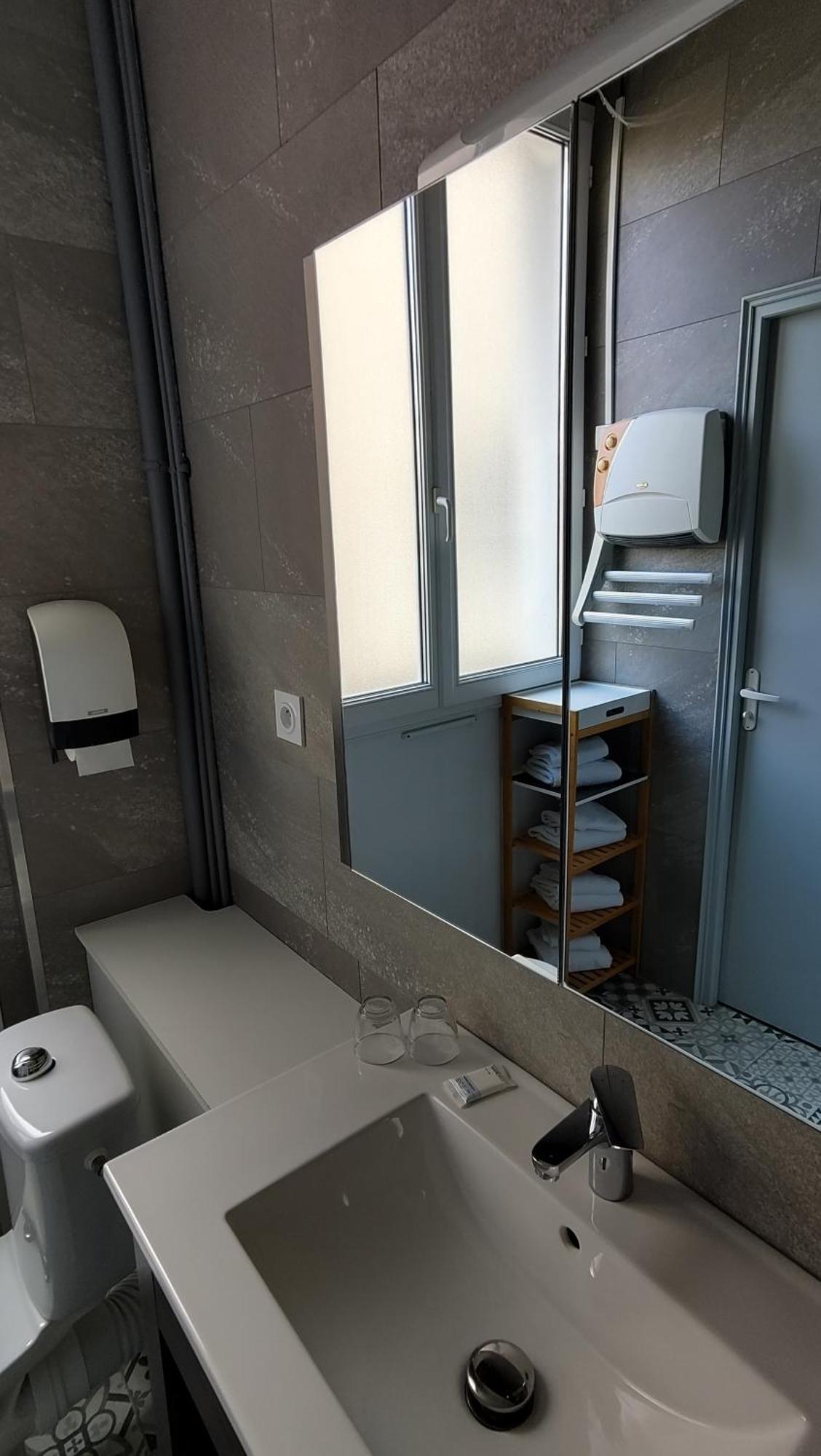 Hotel Le Colibri Aix-les-Bains Eksteriør billede