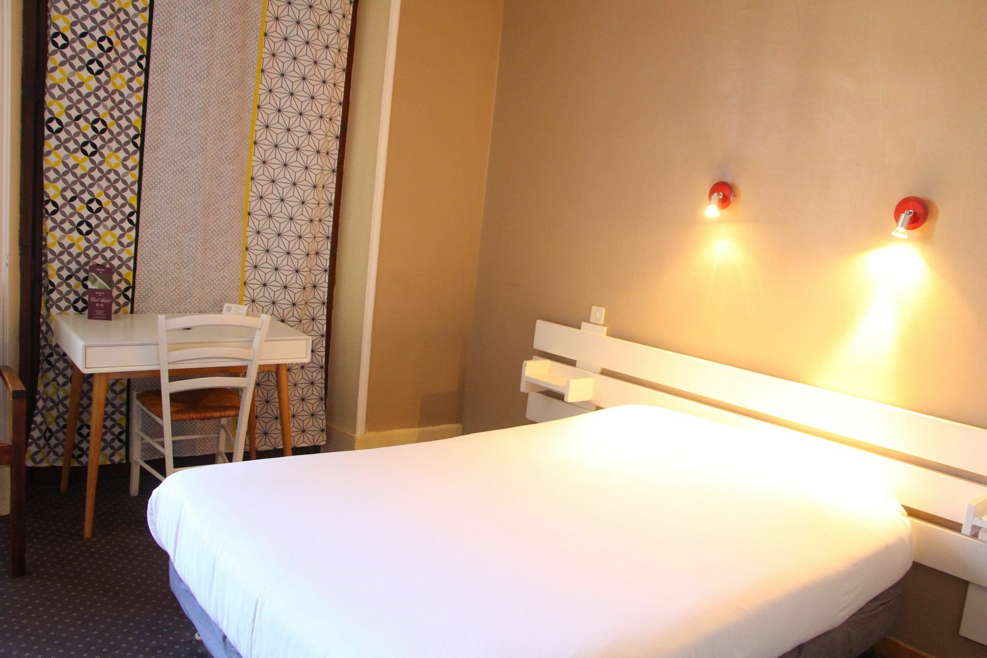 Hotel Le Colibri Aix-les-Bains Eksteriør billede